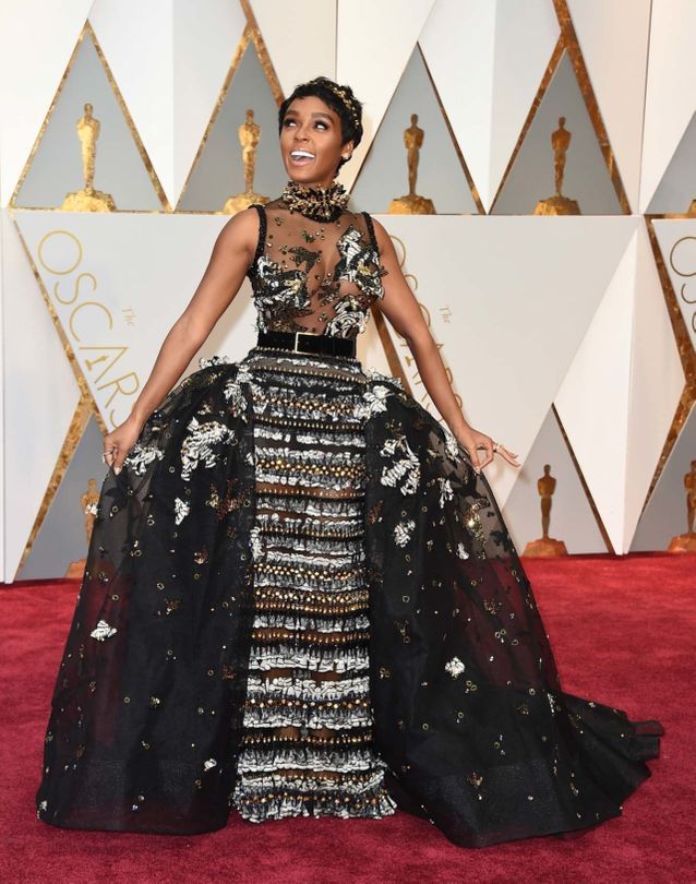 her oscar outfit