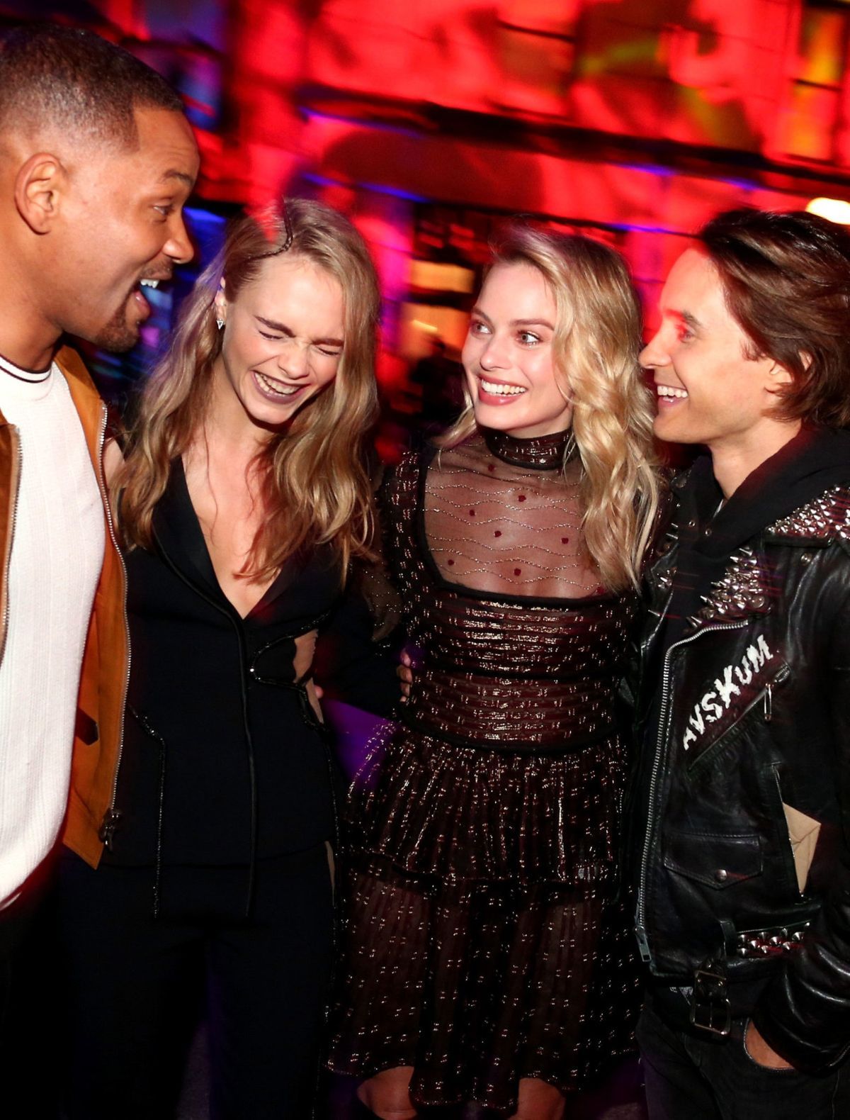 Cara Delevingne Drunk Texts Prince Harry And Margot Robbie Reveals The