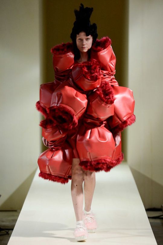 Comme des Garçons ready-to-wear autumn/winter ‘16/’17 - Vogue Australia