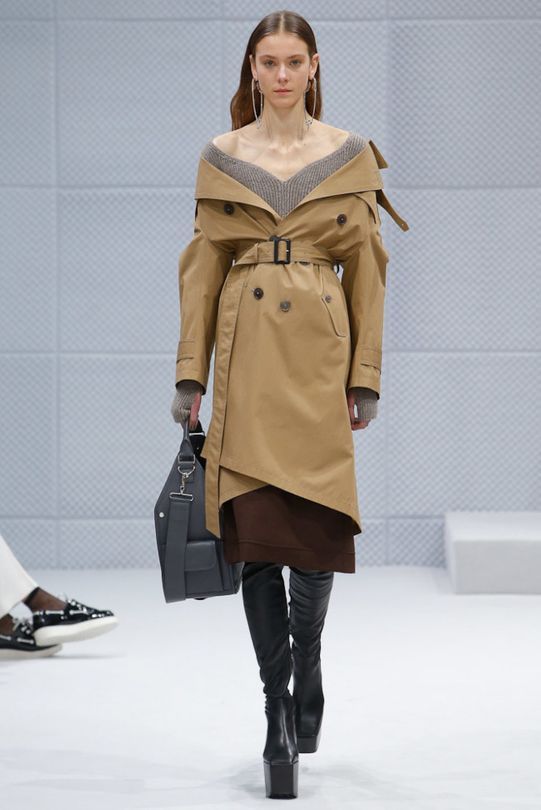 Balenciaga ready-to-wear autumn/winter ‘16/’17 - Vogue Australia