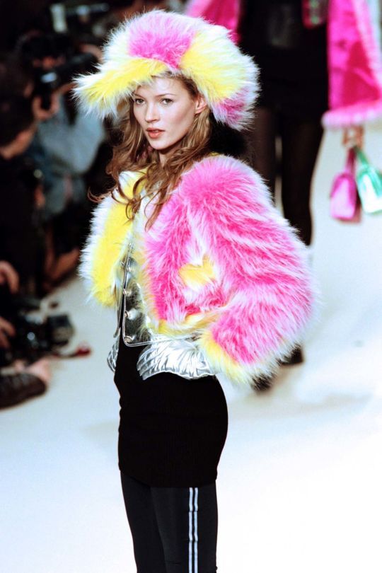New Year's Eve outfit inspiration straight from the '90s - Vogue Australia