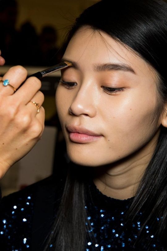 Bad brows: how to fix a bad eyebrow tint - Vogue Australia
