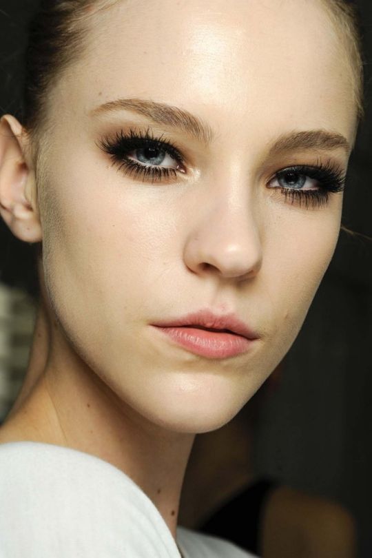 Show-stopper: the couture beauty looks to try this weekend - Vogue ...