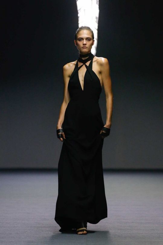Carla Zampatti Ready-To-Wear S/S 2014/15 - Vogue Australia