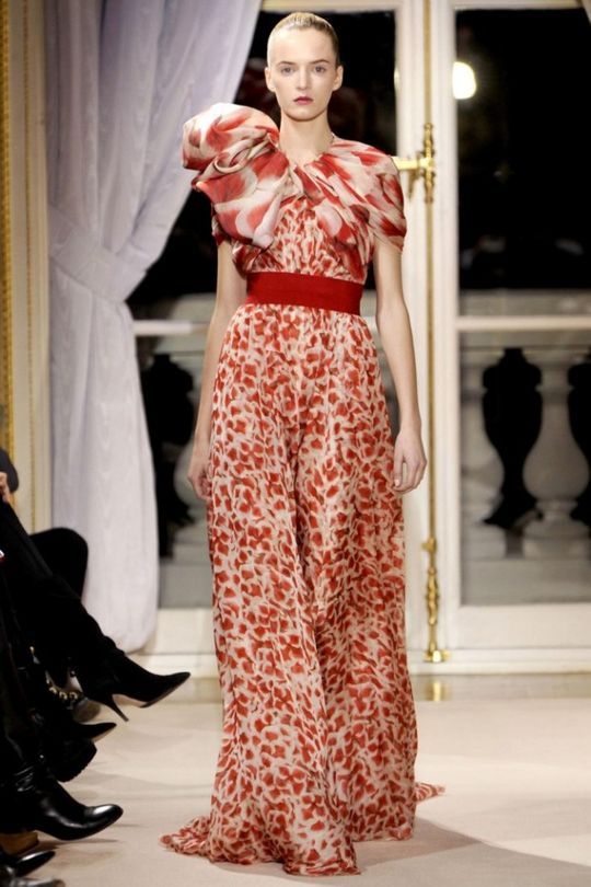 Giambattista Valli Haute Couture S/S 2012/13 - Vogue Australia