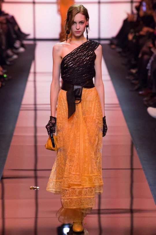Armani Privé haute couture spring 2017 - Vogue Australia