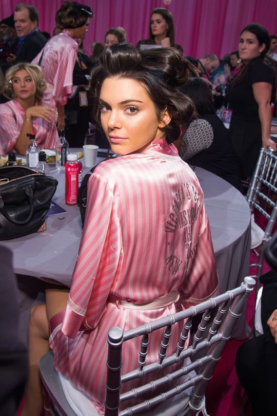 Backstage at the 2015 Victoria's Secret show - Vogue Australia