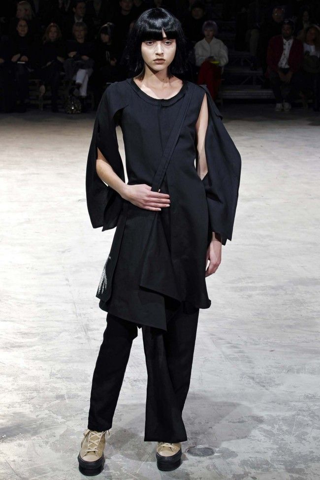 Yohji Yamamoto Ready-to-Wear A/W 2013 - Vogue Australia