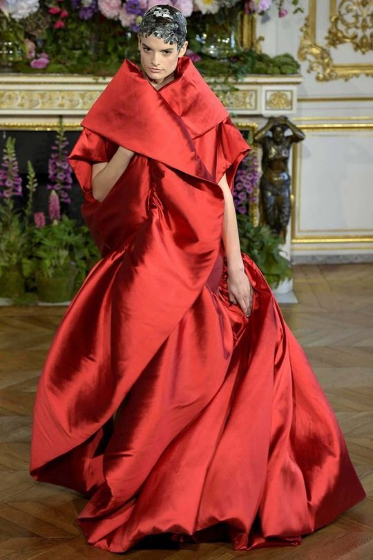 The most unbelievably extravagant gowns at couture - Vogue Australia