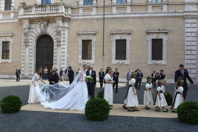 Inside the Belgian royal wedding: the lineage, guests and Valentino ...