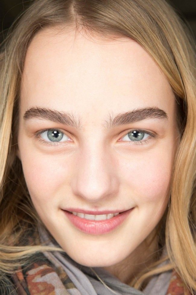 How to get that covetable dewy look (without looking shiny, or sparkly ...