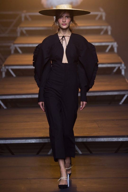 Jacquemus ready-to-wear spring/summer ’17 - Vogue Australia