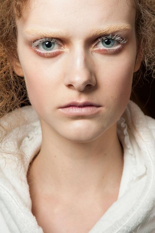 Bad brows: how to fix a bad eyebrow tint - Vogue Australia