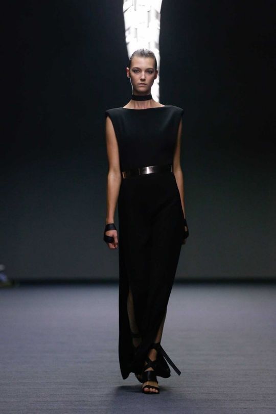 Carla Zampatti Ready-To-Wear S/S 2014/15 - Vogue Australia