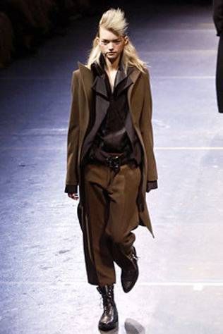 Yohji Yamamoto Haute Couture Spring/Summer 2004 - Vogue Australia