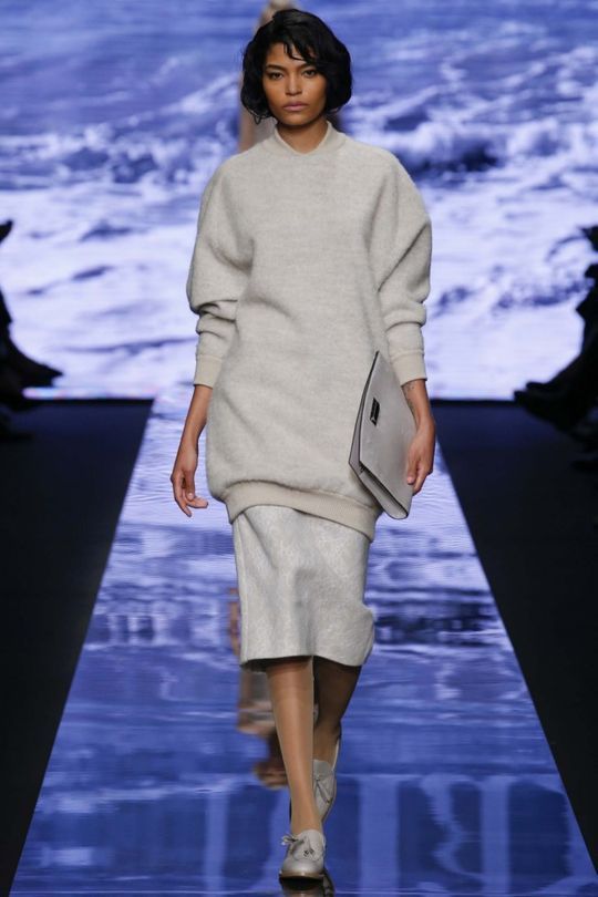 Max Mara ready-to-wear autumn/winter '15/'16 - Vogue Australia